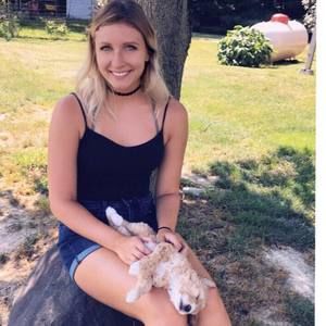 Meet your Posher, Lexie